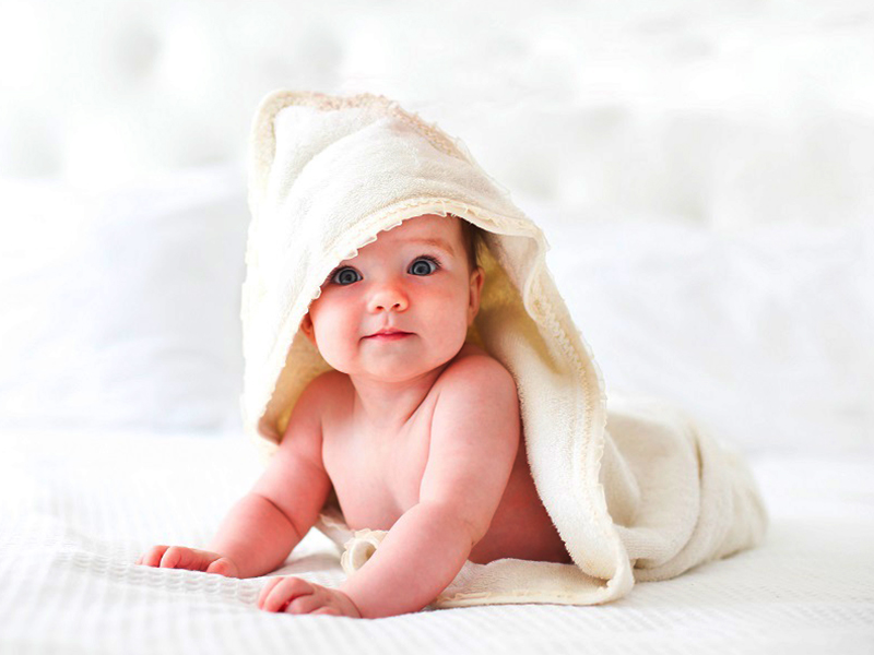 Most születik, vagy nemrég született unokád? - 5 szuper karácsonyi ajándékötlet a kisbabának